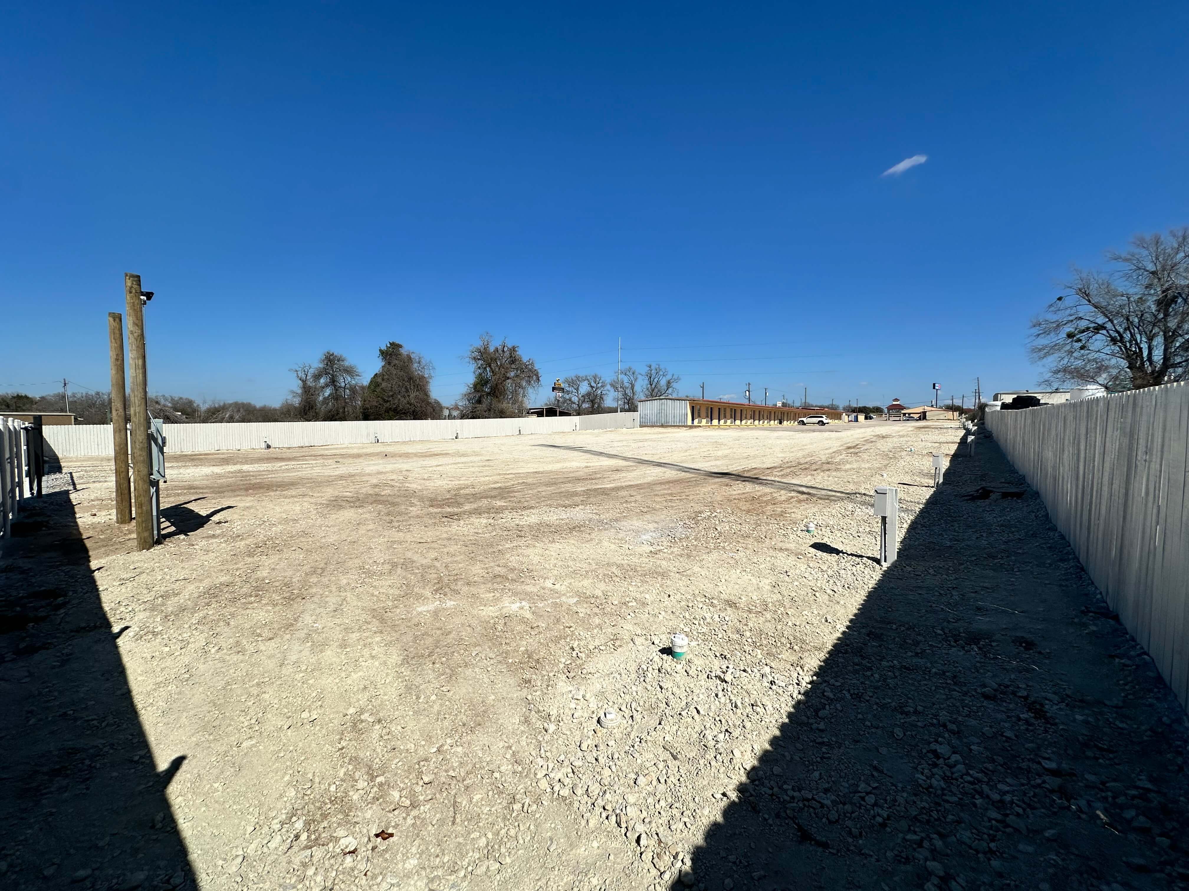 Full hookup RV sites at Apollo Lodge RV Park